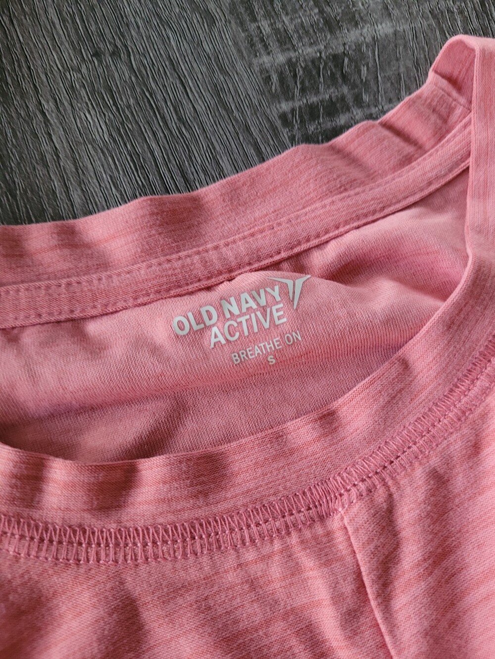 Old Navy Coral Pink Twist-Hem Sleeveless Tank Top - Picture 2 of 4